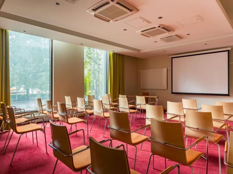 Cosmos Saint-Petersburg Pulkovskaya Hotel