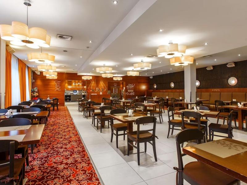 Cosmos Saint-Petersburg Pulkovskaya Hotel