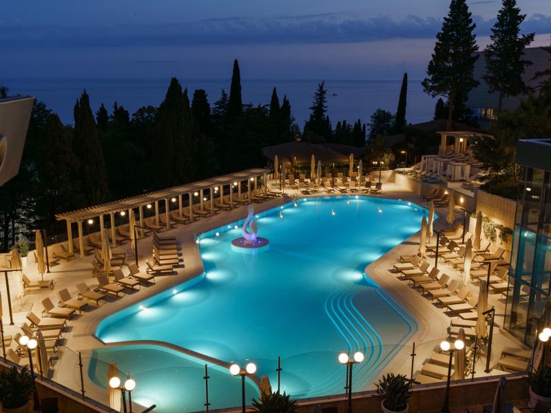 Лазурная Отель и Спа (Lazurnaya Hotel & Spa)