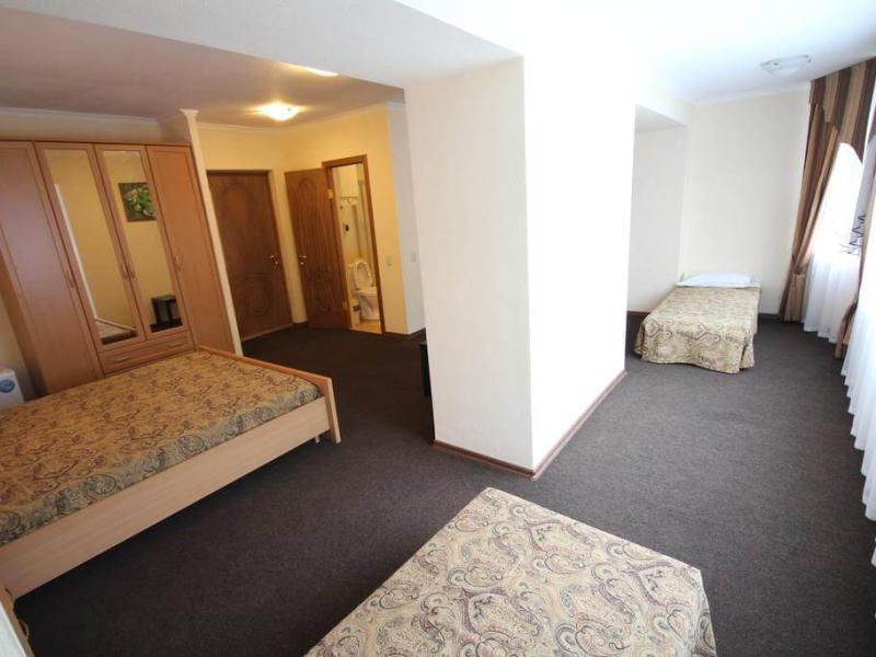 Гостевой Дом Солнечный (Ольгинка)