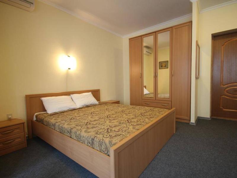 Гостевой Дом Солнечный (Ольгинка)