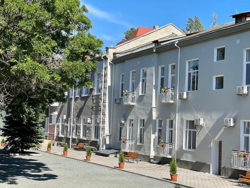 Miras Hotel