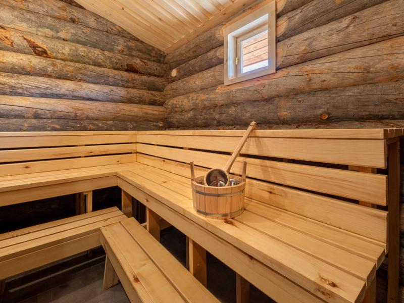 Черные камни