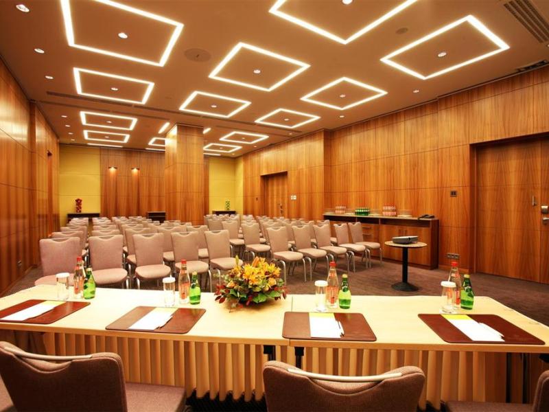 Сафмар Палас Москва