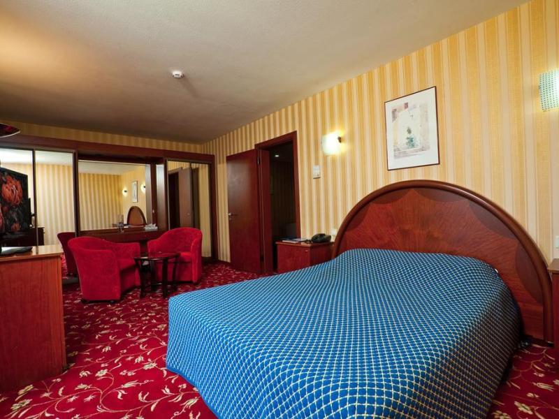 Молния Ямал Курортный Комплекс