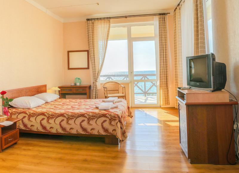 Яркий берег