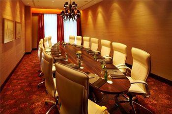 Grand Hotel River Park