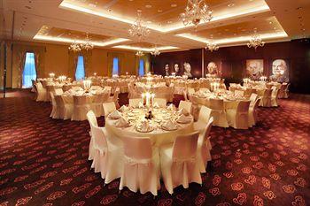 Grand Hotel River Park