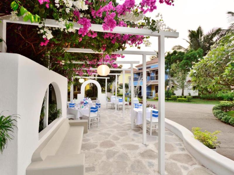 Radisson Blu Resort Goa Cavelossim Beach