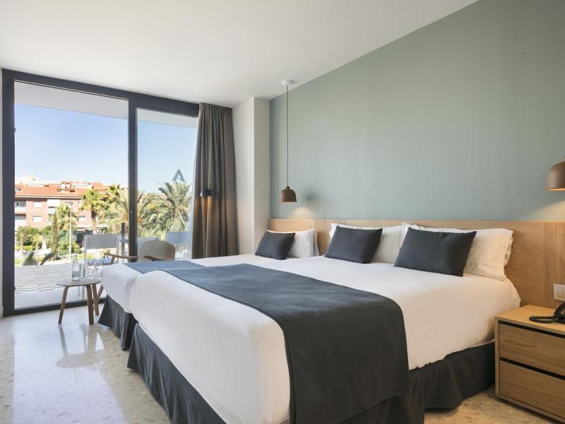 Aqua Hotel Silhouette & Spa