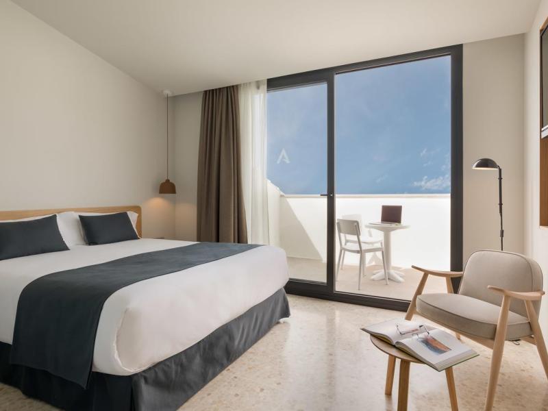 Aqua Hotel Silhouette & Spa