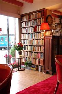 Amsterdam House Hotel