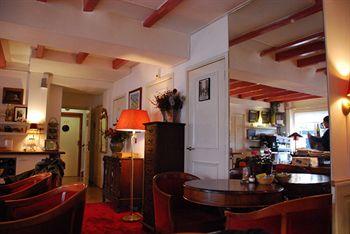 Amsterdam House Hotel