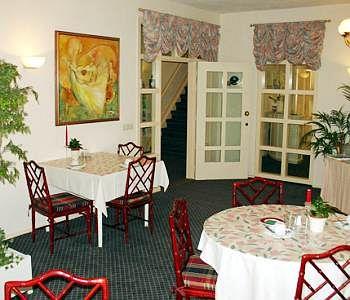 Borgmann Villa Hotel