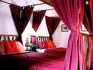 Tri Yaan Na Ros Colonial House