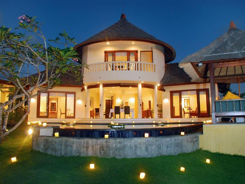 Frangipani Beach Villa