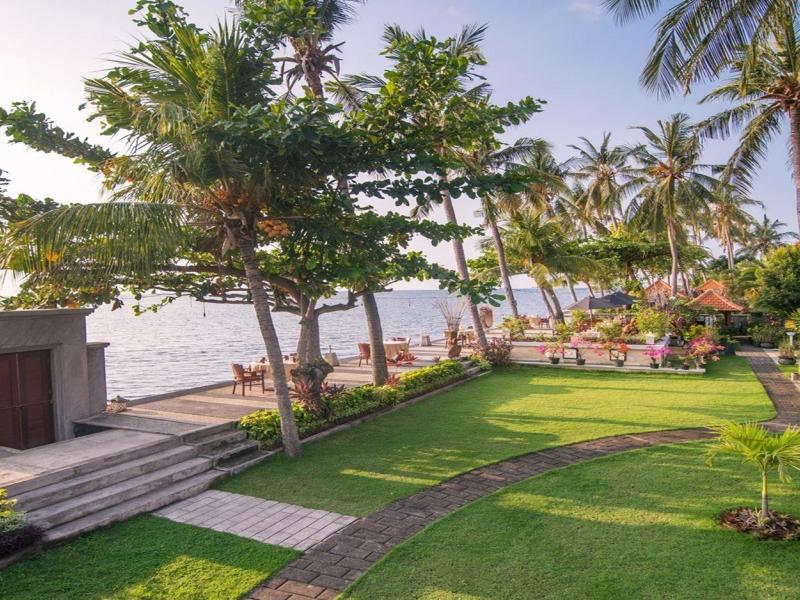Nugraha Lovina Sea View Resort & Spa