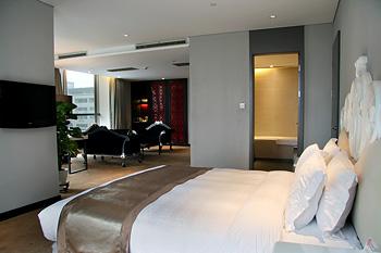 Ramada Parkside