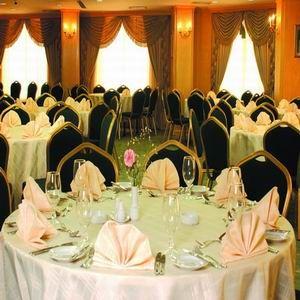 Belle Vue Hotel & Trade Center