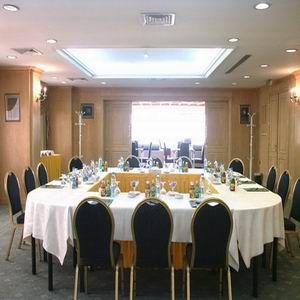 Belle Vue Hotel & Trade Center