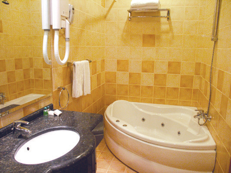 Belle Vue Hotel & Trade Center