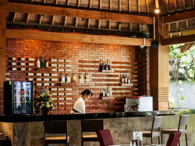 Tonys Villas & Resort