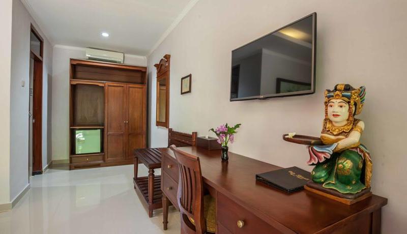 Vila Shanti Beach Hotel