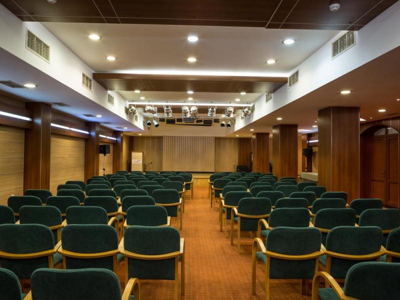 Royal Palace Helena Park