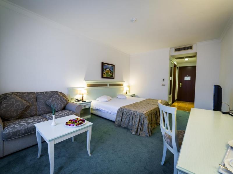 Royal Palace Helena Park