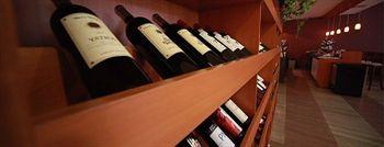 International Hotel Casino & Tower Suites