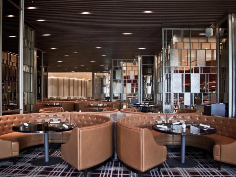 The Ritz-Carlton Jakarta, Mega Kuningan