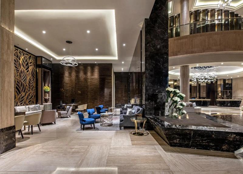 The Ritz-Carlton Jakarta, Mega Kuningan