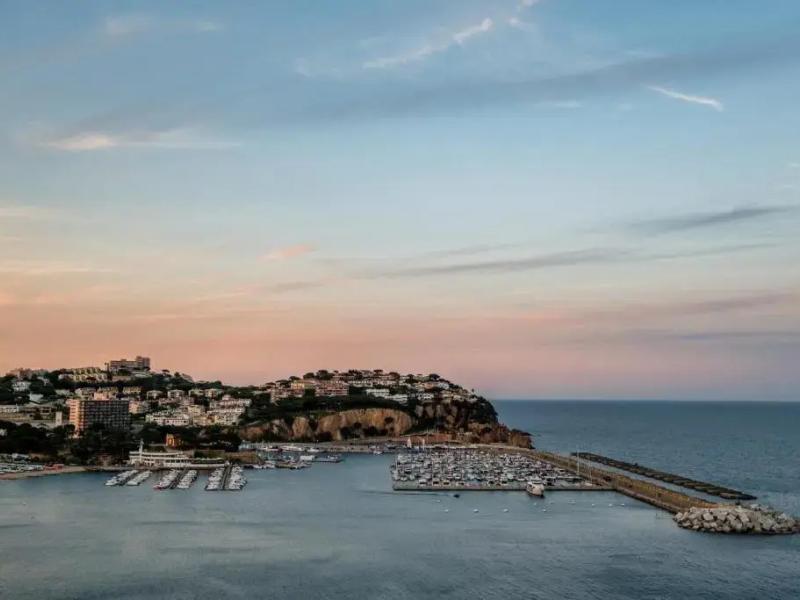 Hotel Montjoi