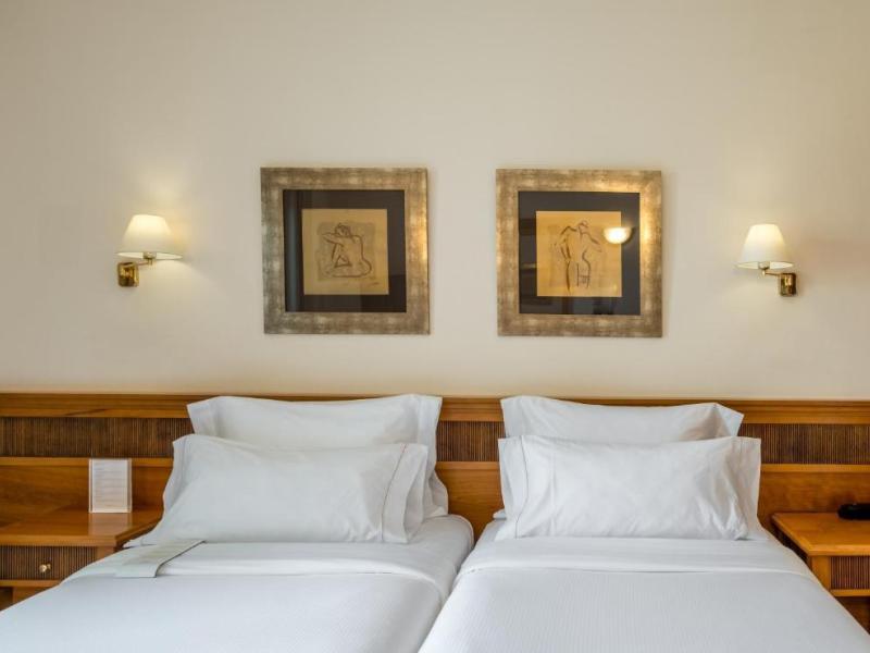 Hotel Montjoi