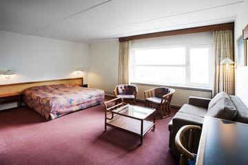 First Slotshotel