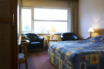 First Slotshotel