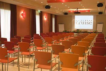 Hotel Cruise