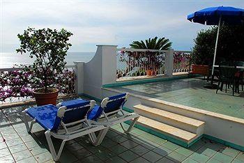 Bellevue Suite