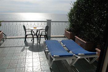 Bellevue Suite
