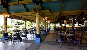 Waterfront Insular Hotel
