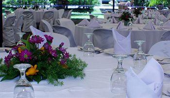 Waterfront Insular Hotel