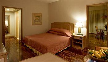 Waterfront Insular Hotel