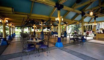 Waterfront Insular Hotel