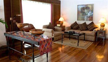 Waterfront Insular Hotel