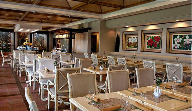 Waterfront Insular Hotel