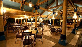 Waterfront Insular Hotel
