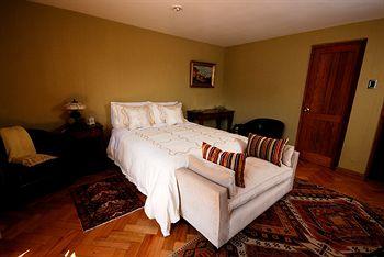 Santiago Hillside Hotel