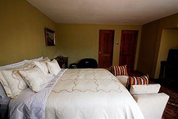 Santiago Hillside Hotel