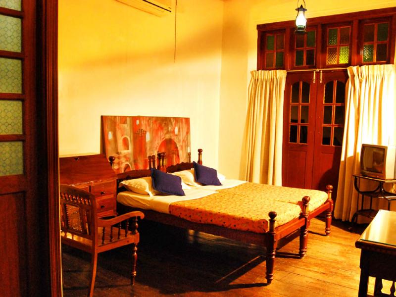 Rossitta Wood Castle