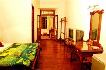 Rossitta Wood Castle